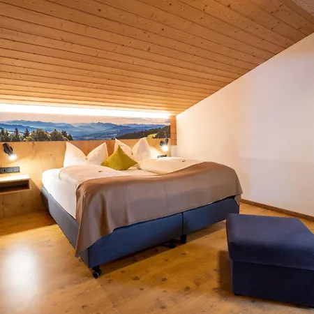 菲联豪斯奥林匹亚酒店 莱尔莫斯