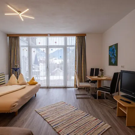 菲联豪斯奥林匹亚酒店 莱尔莫斯