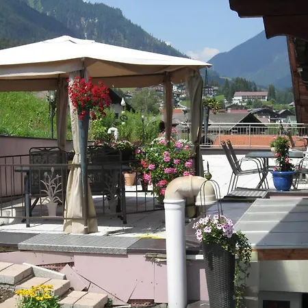 菲联豪斯奥林匹亚酒店 莱尔莫斯